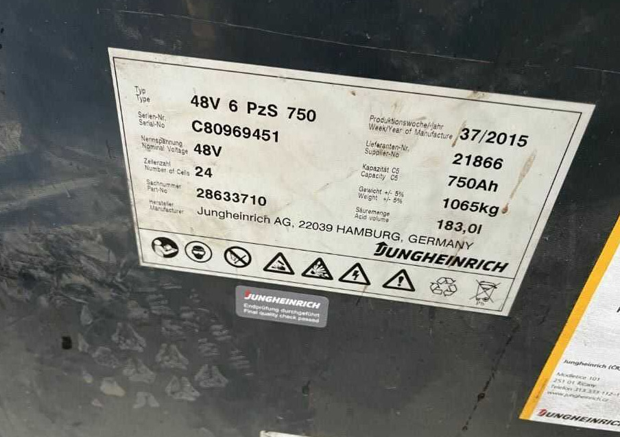 Jungheinrich EFG318 - Elektromos targonca: 5 kép. Jungheinrich EFG318 - Elektromos targonca: 5 kép.