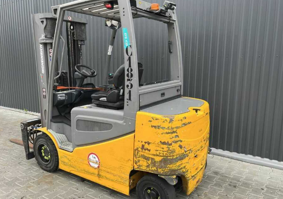 Jungheinrich EFG430 - Elektromos targonca: 3 kép. Jungheinrich EFG430 - Elektromos targonca: 3 kép.