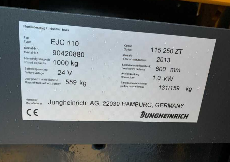 Jungheinrich EJC110 - Emelőtargoncá: 4 kép. Jungheinrich EJC110 - Emelőtargoncá: 4 kép.