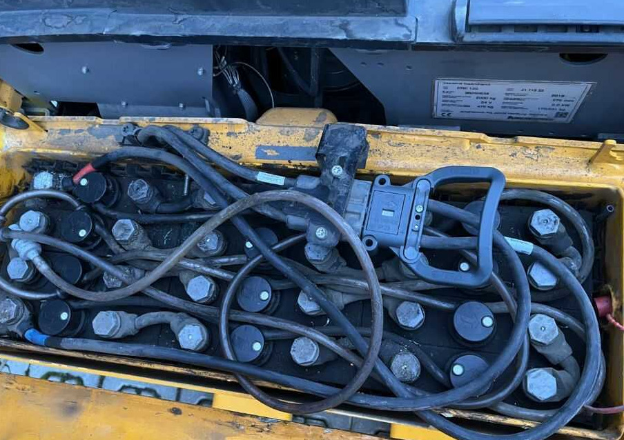 Jungheinrich ERE120 - Kézi raklapemelő: 5 kép. Jungheinrich ERE120 - Kézi raklapemelő: 5 kép.