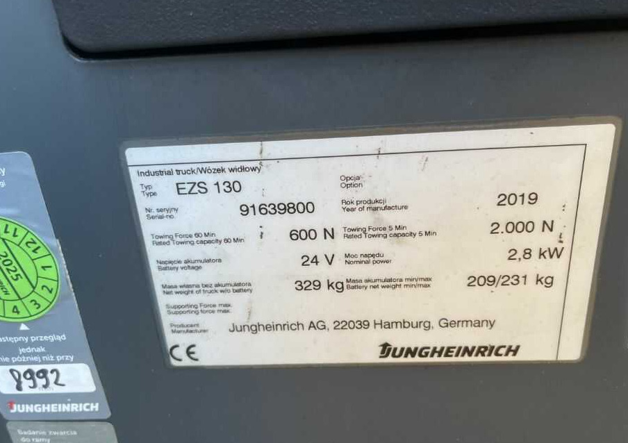 Jungheinrich EZS130 - Elektromos vontató: 4 kép. Jungheinrich EZS130 - Elektromos vontató: 4 kép.