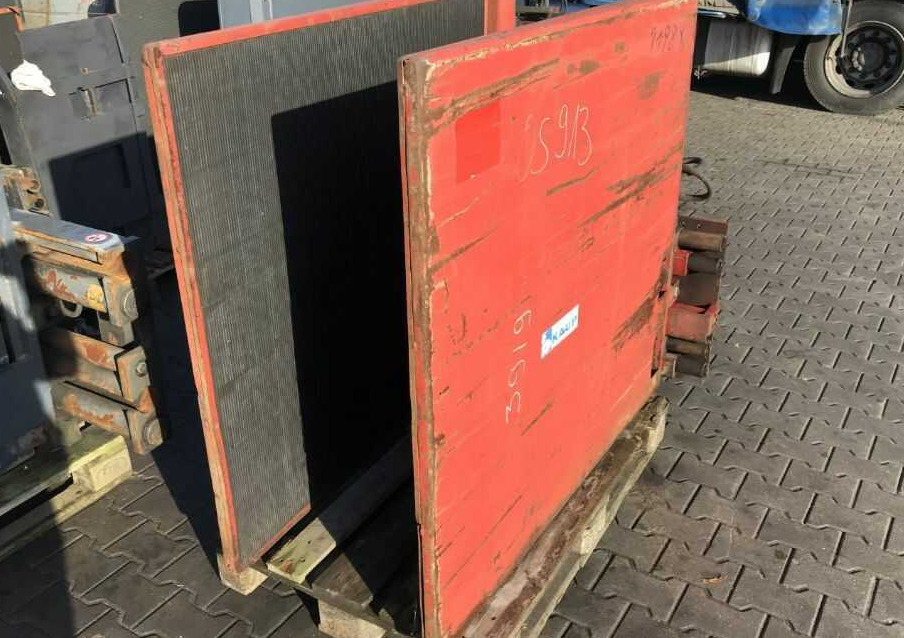 Kaup 1T213G, Kartonklammer - Bálafogó - Anyagmozgató gép: 5 kép. Kaup 1T213G, Kartonklammer - Bálafogó - Anyagmozgató gép: 5 kép.