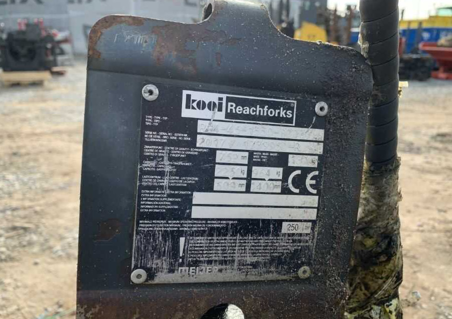 Kooi RG4-45-1550 - Darugém - Anyagmozgató gép: 1 kép. Kooi RG4-45-1550 - Darugém - Anyagmozgató gép: 1 kép.