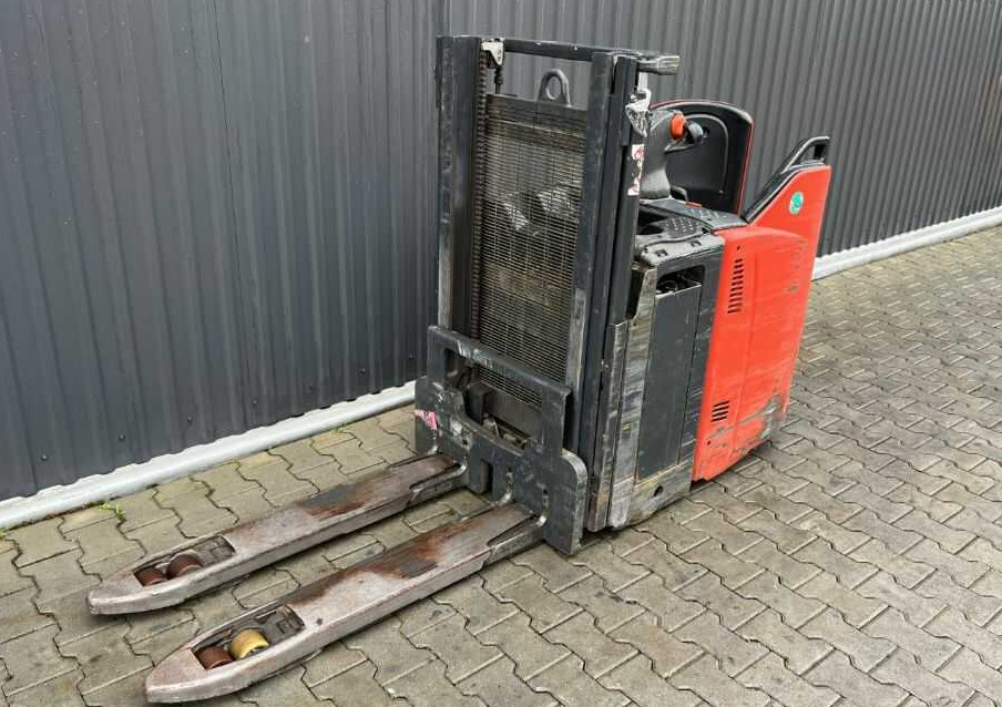 Linde D12HPSP - Emelőtargoncá: 1 kép. Linde D12HPSP - Emelőtargoncá: 1 kép.