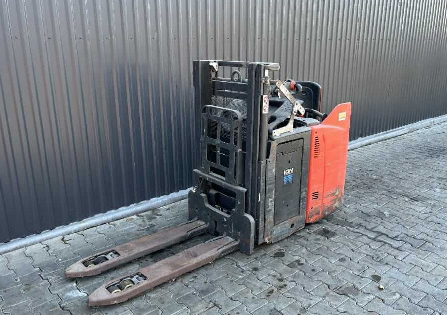 Linde D12HPSP - Emelőtargoncá: 1 kép. Linde D12HPSP - Emelőtargoncá: 1 kép.