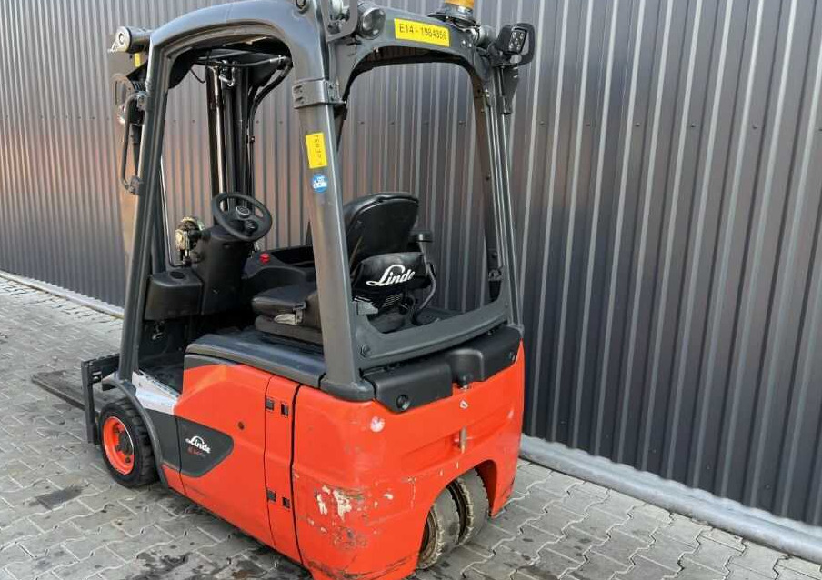 Linde E14-01 - Elektromos targonca: 3 kép. Linde E14-01 - Elektromos targonca: 3 kép.