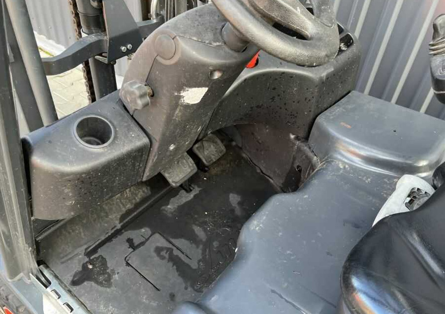 Elektromos targonca Linde E15-02: 10 kép.