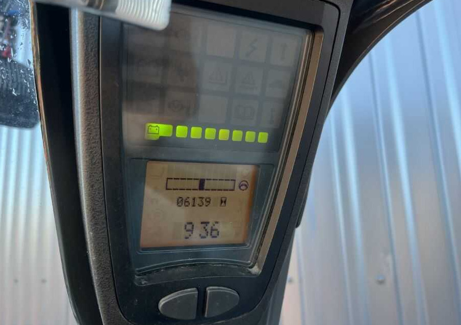 Linde E16-01 - Elektromos targonca: 5 kép. Linde E16-01 - Elektromos targonca: 5 kép.