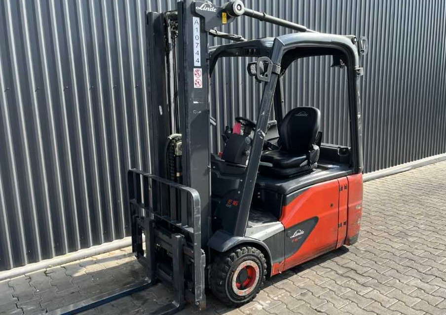 Linde E16-02 - Elektromos targonca: 1 kép. Linde E16-02 - Elektromos targonca: 1 kép.
