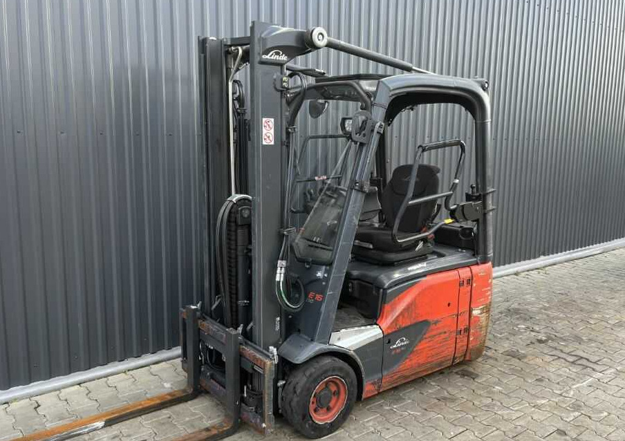 Linde E16-02 - Elektromos targonca: 1 kép. Linde E16-02 - Elektromos targonca: 1 kép.