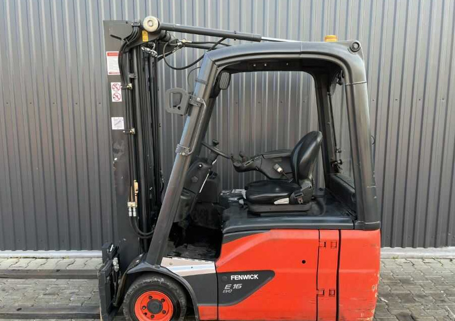 Linde E16-02 - Elektromos targonca: 2 kép. Linde E16-02 - Elektromos targonca: 2 kép.