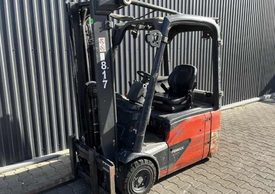 Linde E16-02 - Elektromos targonca: 1 kép. Linde E16-02 - Elektromos targonca: 1 kép.