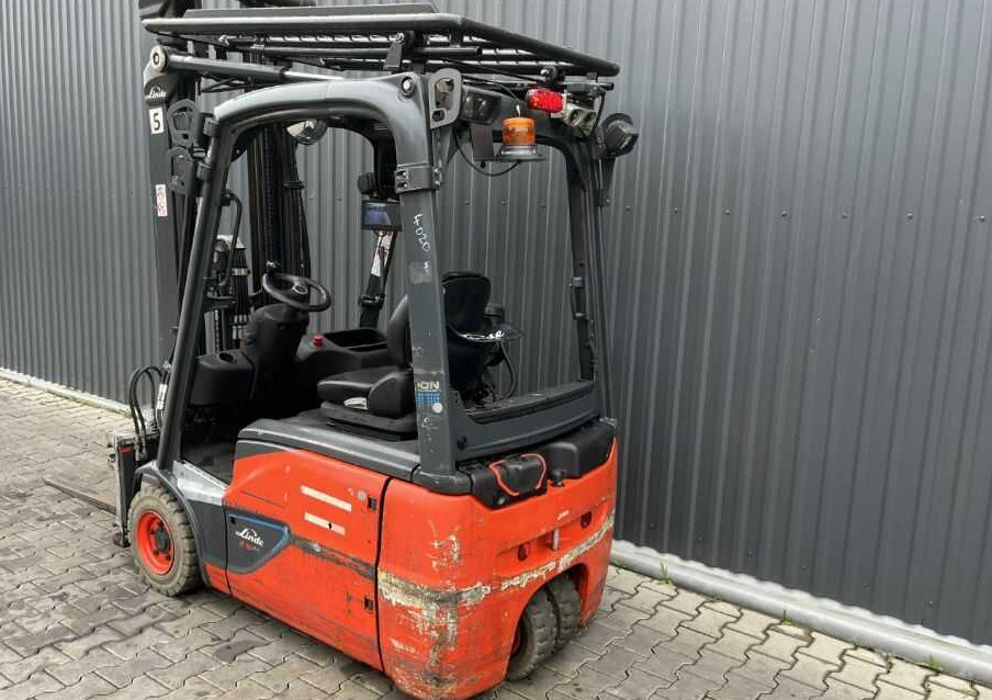 Linde E16-02 - Elektromos targonca: 3 kép. Linde E16-02 - Elektromos targonca: 3 kép.