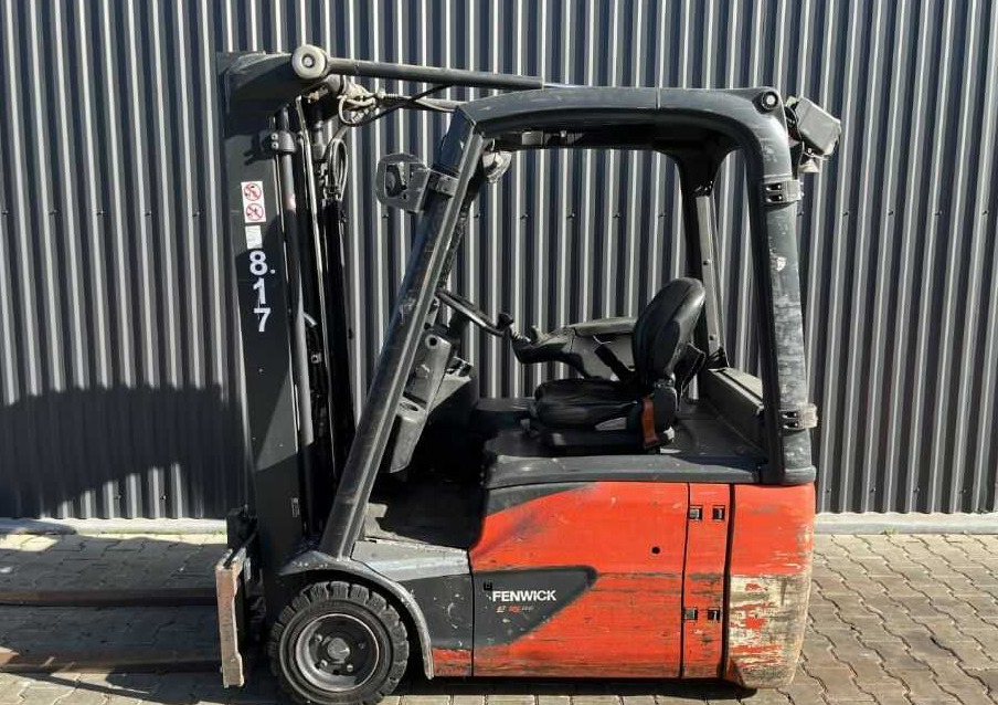 Linde E16-02 - Elektromos targonca: 2 kép. Linde E16-02 - Elektromos targonca: 2 kép.