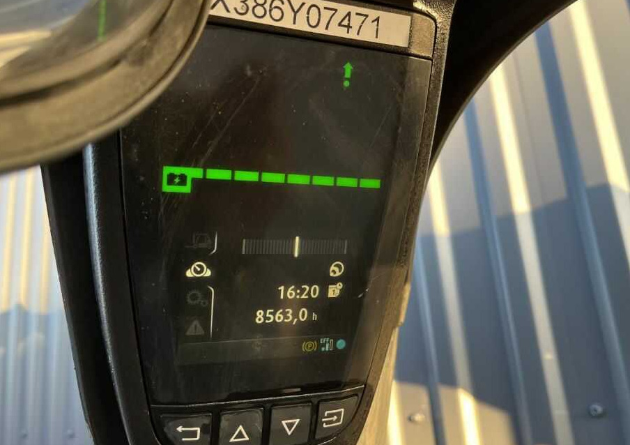 Linde E16-02 - Elektromos targonca: 5 kép. Linde E16-02 - Elektromos targonca: 5 kép.