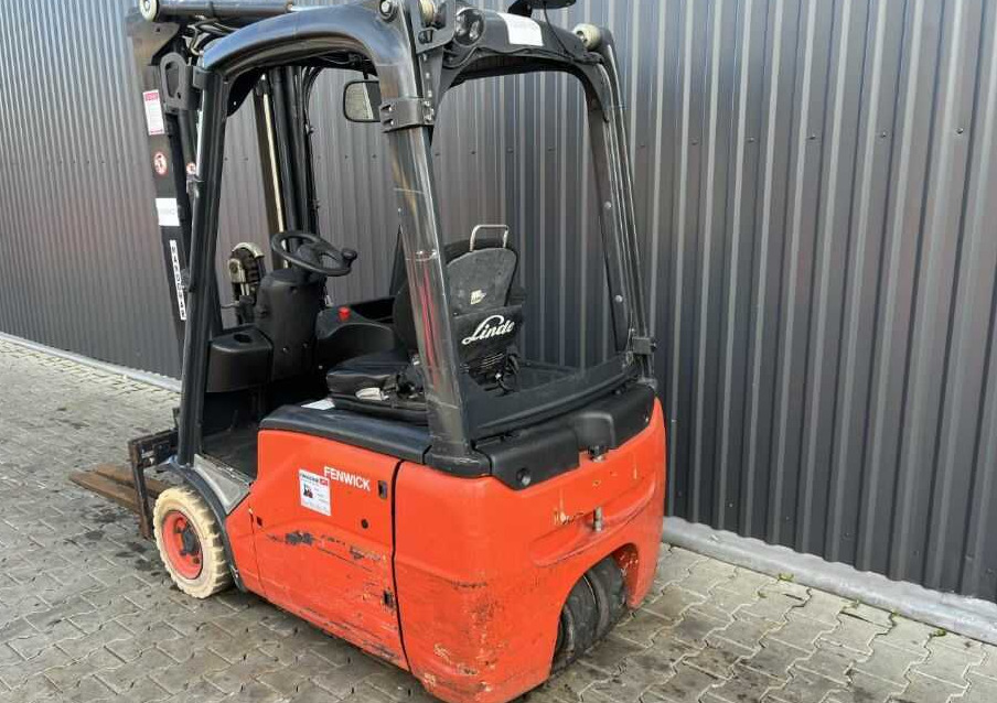 Linde E16C-01 - Elektromos targonca: 3 kép. Linde E16C-01 - Elektromos targonca: 3 kép.