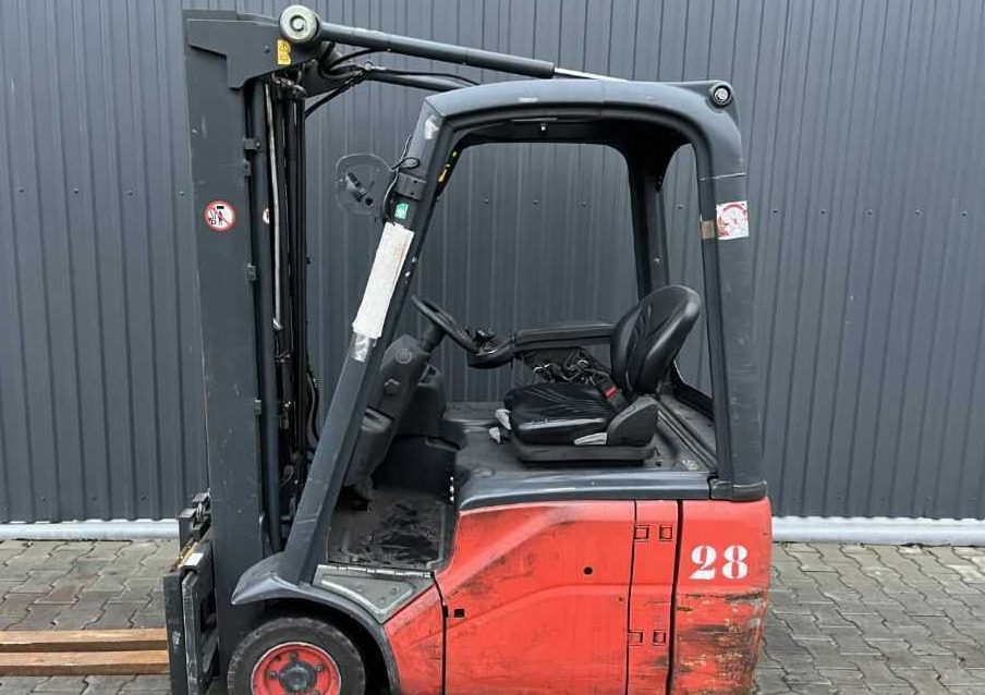 Elektromos targonca Linde E16C-01: 8 kép.