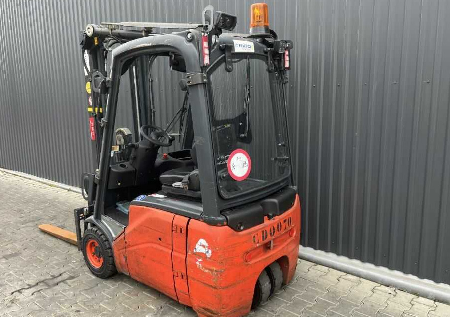 Linde E16C-01 - Elektromos targonca: 3 kép. Linde E16C-01 - Elektromos targonca: 3 kép.