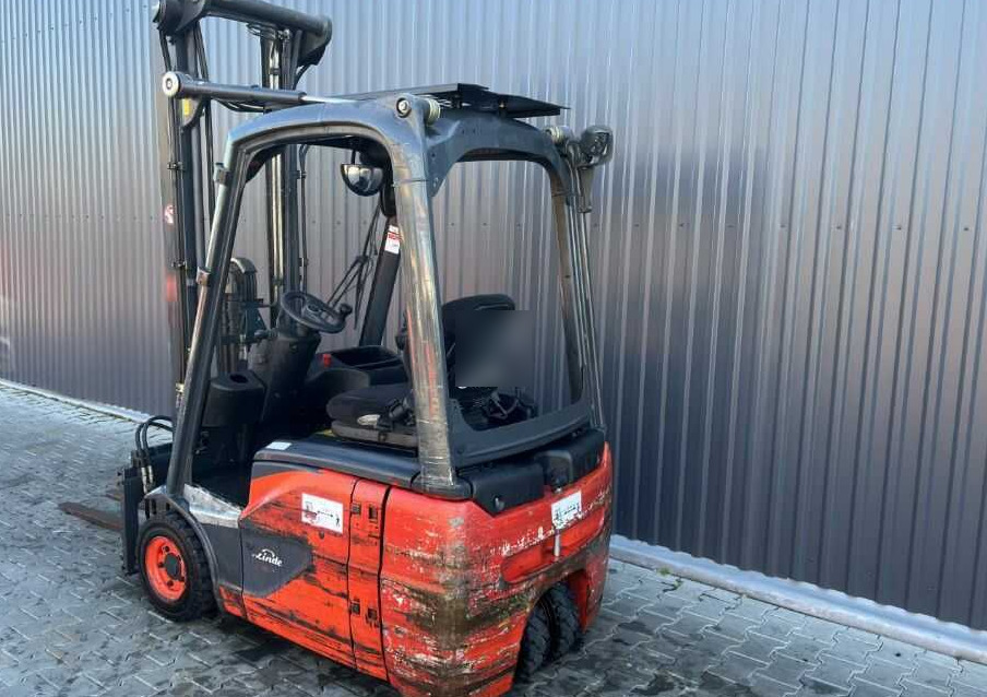 Linde E16C-02 - Elektromos targonca: 3 kép. Linde E16C-02 - Elektromos targonca: 3 kép.