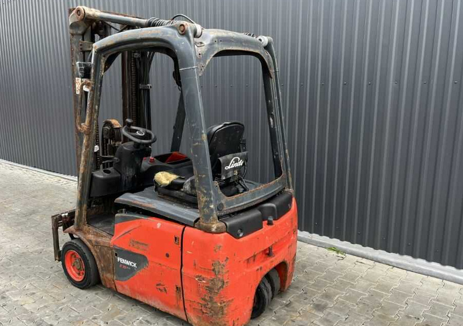 Linde E16C-02 - Elektromos targonca: 3 kép. Linde E16C-02 - Elektromos targonca: 3 kép.