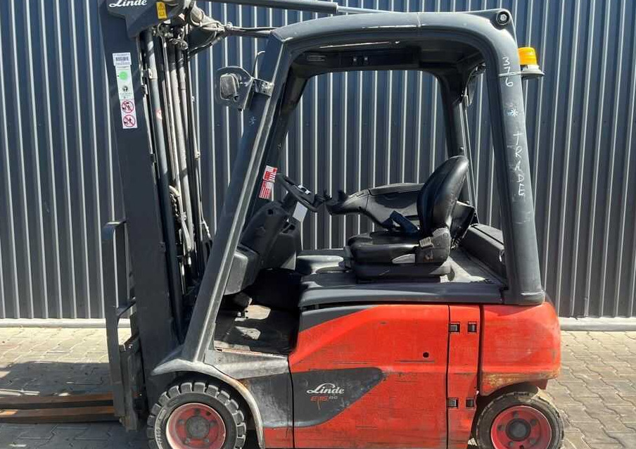 Linde E16P-02 - Elektromos targonca: 2 kép. Linde E16P-02 - Elektromos targonca: 2 kép.