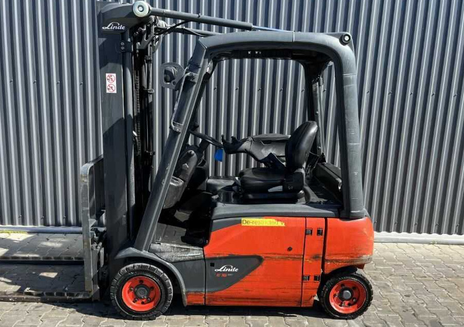 Linde E16P-02 - Elektromos targonca: 2 kép. Linde E16P-02 - Elektromos targonca: 2 kép.