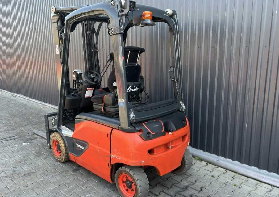 Linde E16P-02 - Elektromos targonca: 3 kép. Linde E16P-02 - Elektromos targonca: 3 kép.