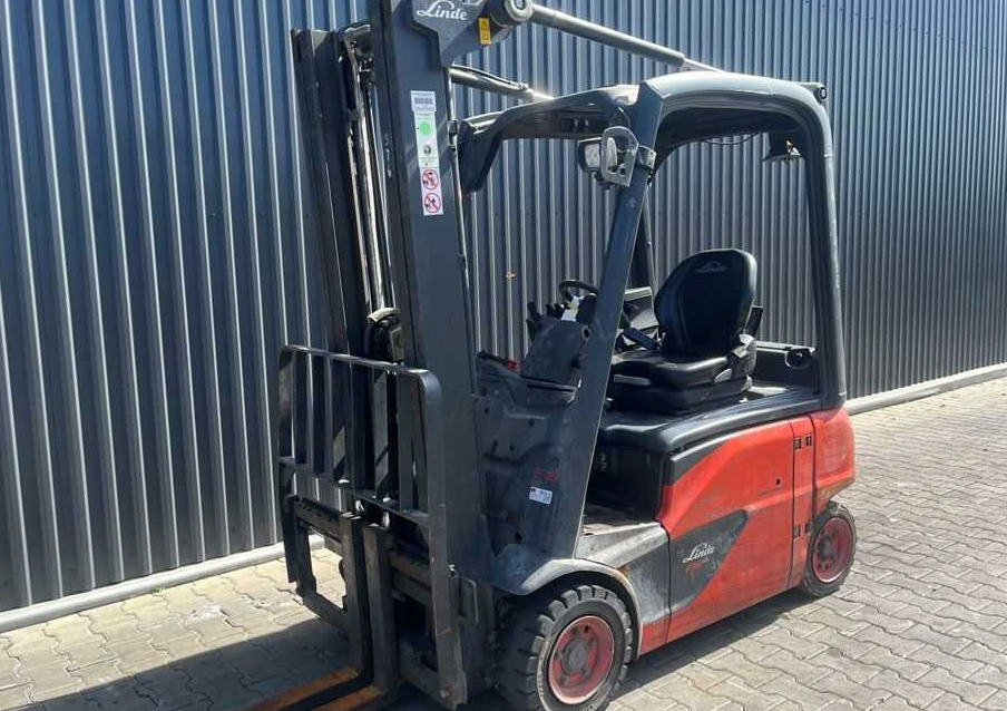 Linde E16P-02 - Elektromos targonca: 1 kép. Linde E16P-02 - Elektromos targonca: 1 kép.