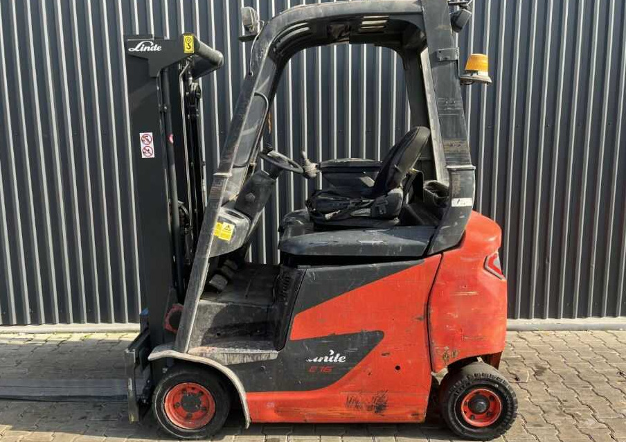 Linde E16PH - Elektromos targonca: 2 kép. Linde E16PH - Elektromos targonca: 2 kép.