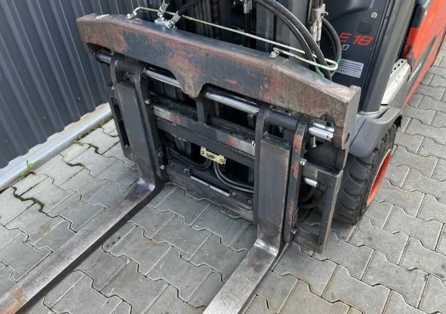 Elektromos targonca Linde E18-01: 9 kép.