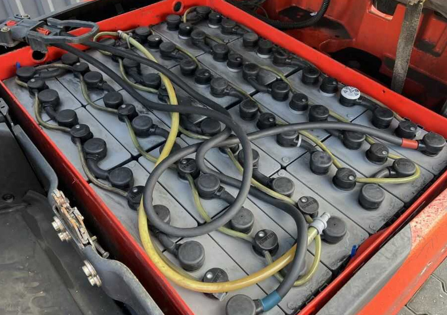 Elektromos targonca Linde E18-01: 7 kép.