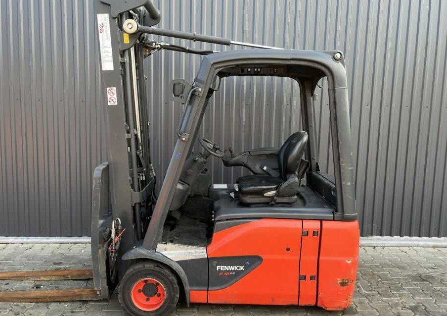 Linde E18-02 - Elektromos targonca: 2 kép. Linde E18-02 - Elektromos targonca: 2 kép.
