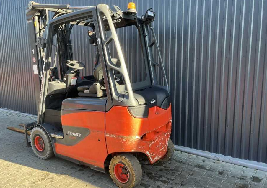 Linde E20H-01/600 - Elektromos targonca: 3 kép. Linde E20H-01/600 - Elektromos targonca: 3 kép.