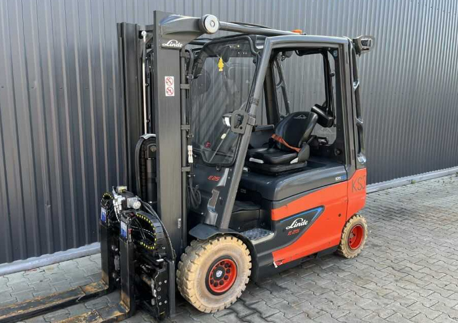 Linde E25-01 - Elektromos targonca: 1 kép. Linde E25-01 - Elektromos targonca: 1 kép.
