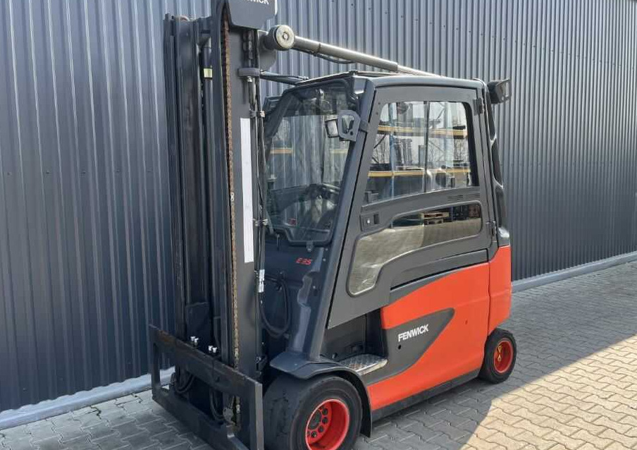 Linde E35HL-01 - Elektromos targonca: 1 kép. Linde E35HL-01 - Elektromos targonca: 1 kép.