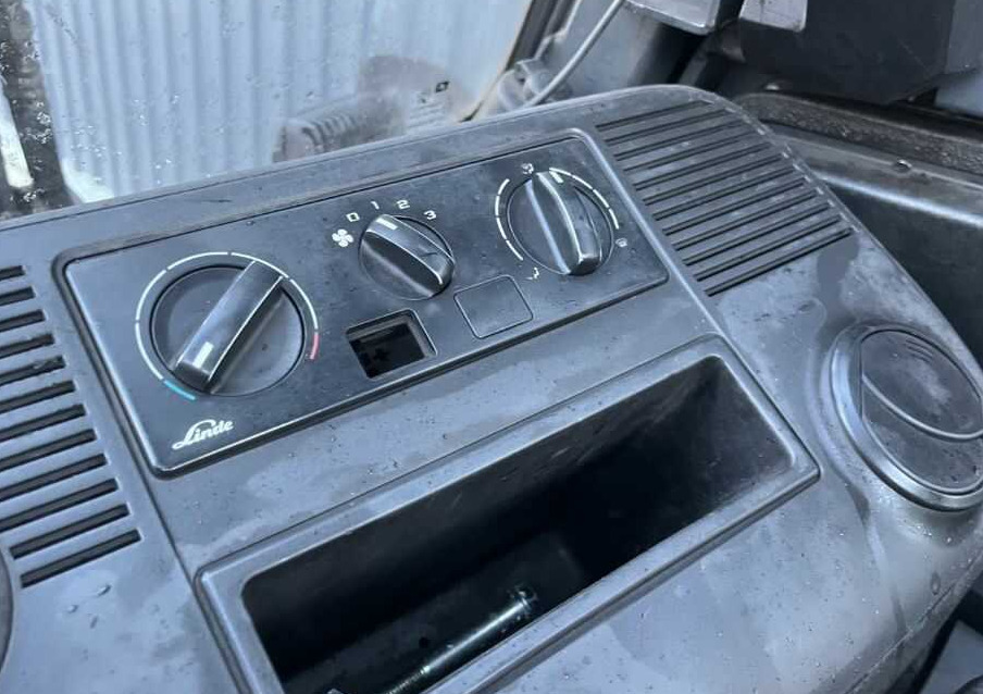 Linde E35HL-02 - Elektromos targonca: 5 kép. Linde E35HL-02 - Elektromos targonca: 5 kép.