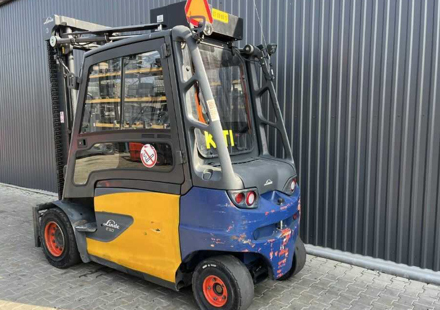 Linde E50HL-01/600 - Elektromos targonca: 3 kép. Linde E50HL-01/600 - Elektromos targonca: 3 kép.
