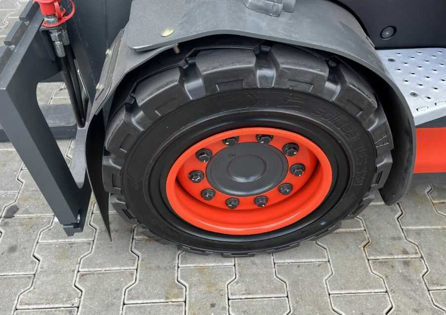 Elektromos targonca Linde E50HL: 8 kép.