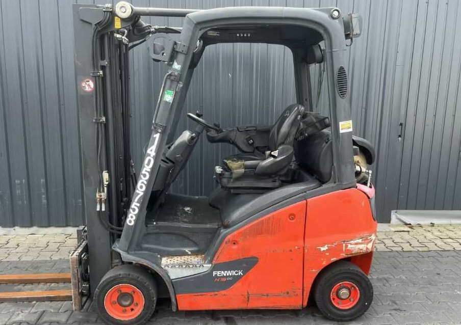 Linde H16T-01 - Gázüzemű targonca: 2 kép. Linde H16T-01 - Gázüzemű targonca: 2 kép.