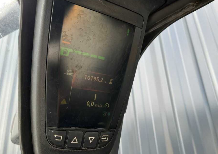 Linde H16T-01 - Gázüzemű targonca: 5 kép. Linde H16T-01 - Gázüzemű targonca: 5 kép.