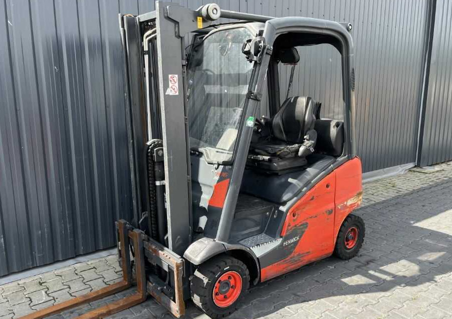 Linde H16T-01 - Gázüzemű targonca: 1 kép. Linde H16T-01 - Gázüzemű targonca: 1 kép.