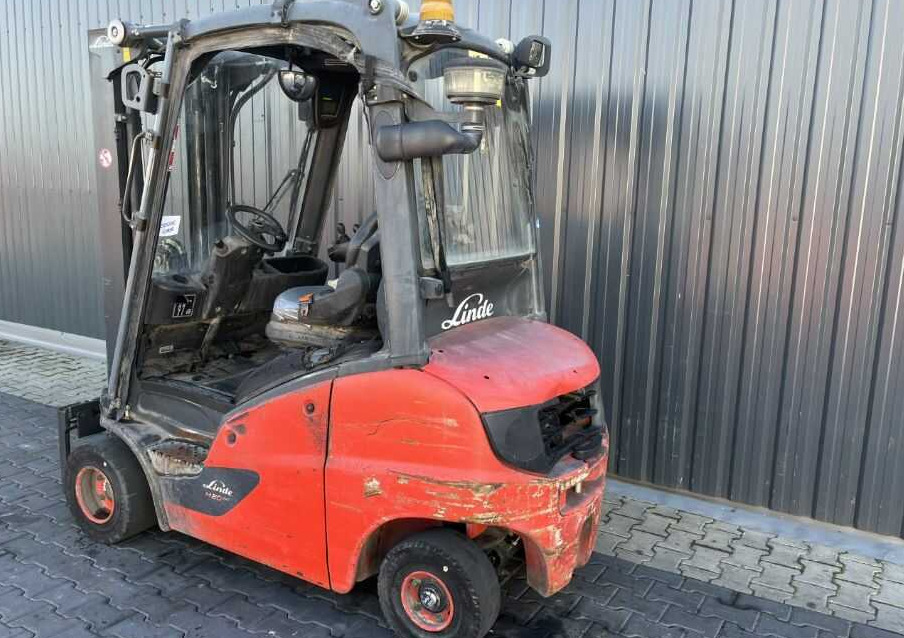 Linde H20D-01 - Dízel targonca: 3 kép. Linde H20D-01 - Dízel targonca: 3 kép.