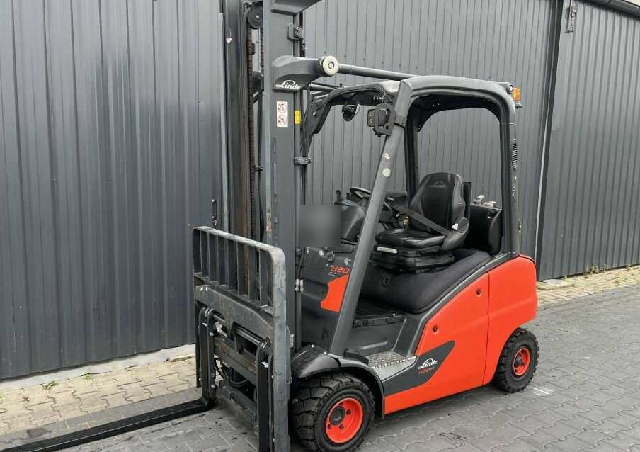 Linde H20T-01 - Gázüzemű targonca: 1 kép. Linde H20T-01 - Gázüzemű targonca: 1 kép.