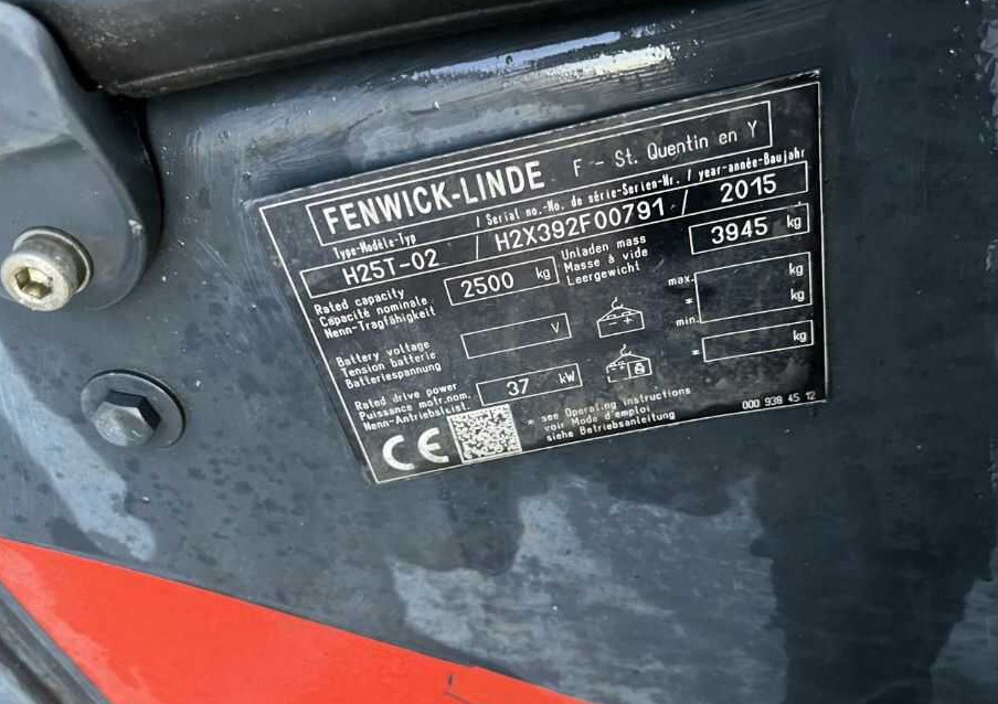 Linde H25T-01 - Gázüzemű targonca: 4 kép. Linde H25T-01 - Gázüzemű targonca: 4 kép.