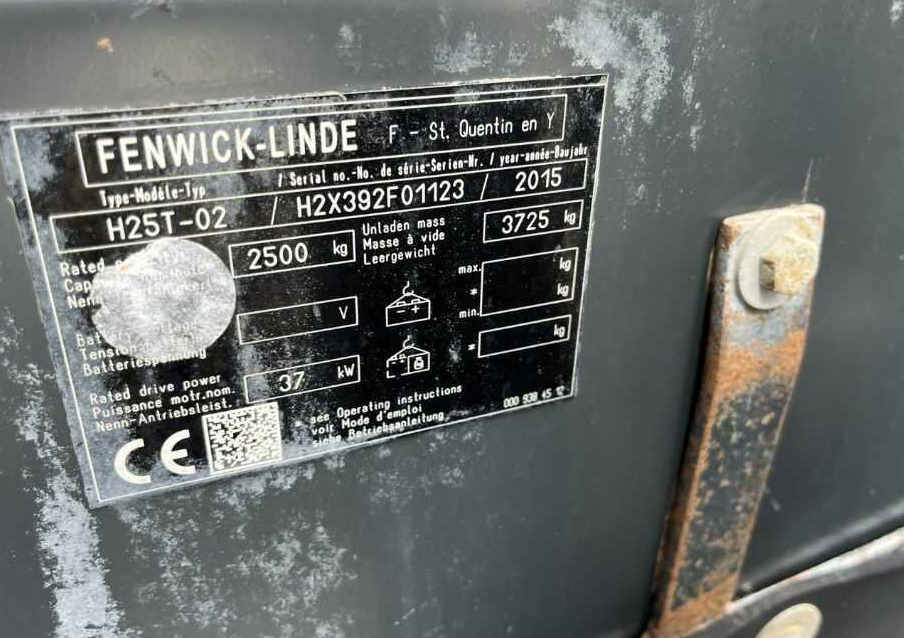Linde H25T-02 - Gázüzemű targonca: 4 kép. Linde H25T-02 - Gázüzemű targonca: 4 kép.