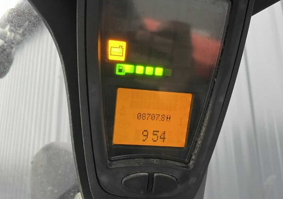 Linde H25T-02 - Gázüzemű targonca: 4 kép. Linde H25T-02 - Gázüzemű targonca: 4 kép.