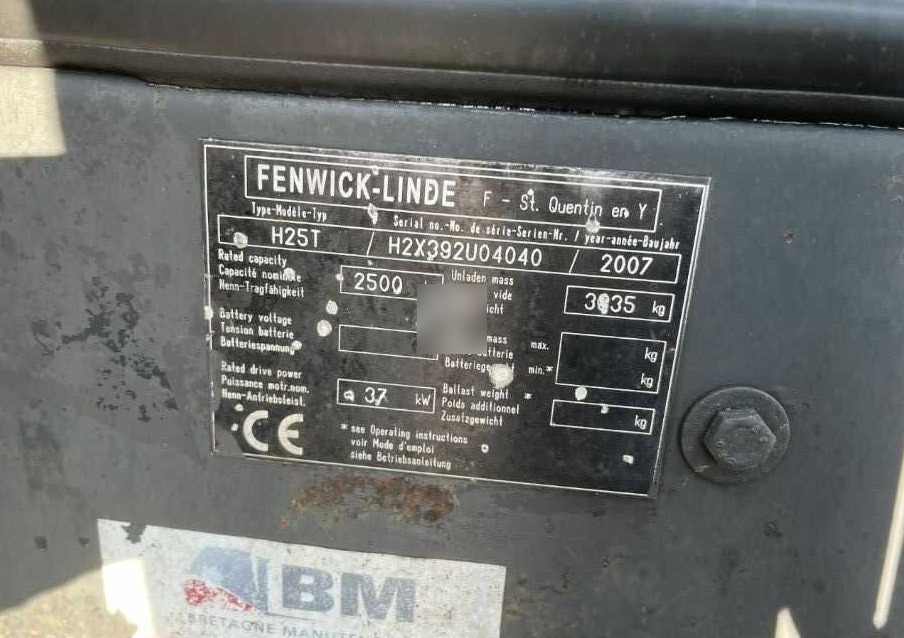 Linde H25T - Gázüzemű targonca: 4 kép. Linde H25T - Gázüzemű targonca: 4 kép.