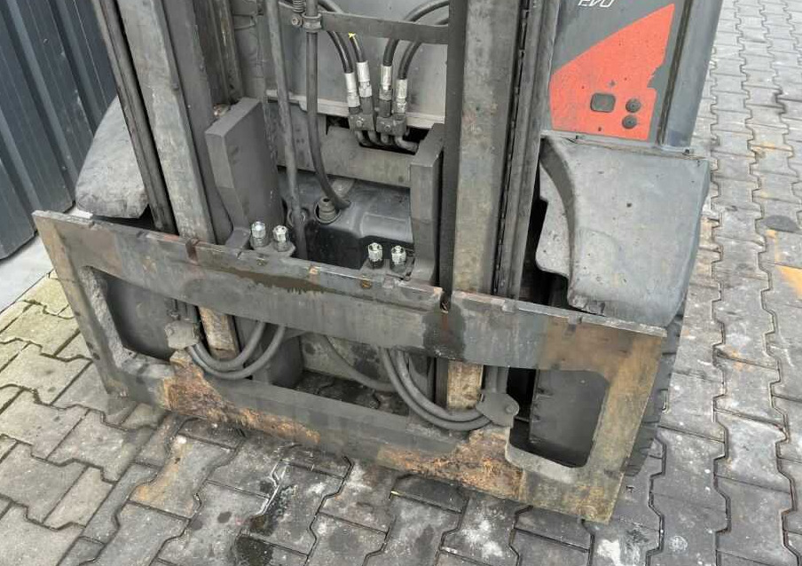 Linde H30D-02 lízing Linde H30D-02: 10 kép. Linde H30D-02 lízing Linde H30D-02: 10 kép.