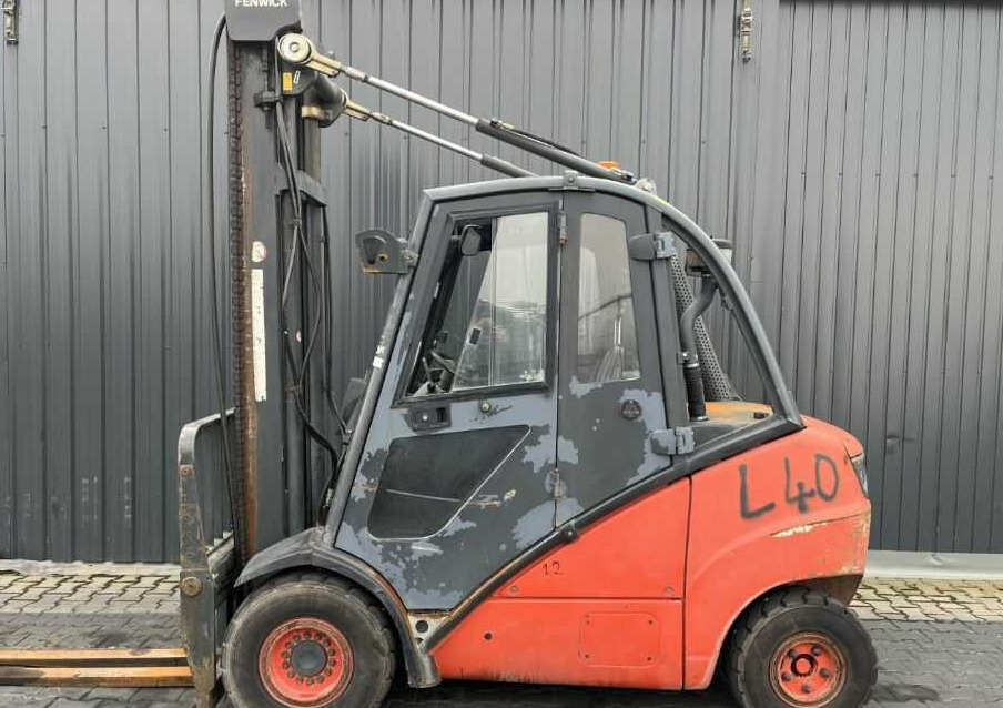 Linde H30D - Dízel targonca: 2 kép. Linde H30D - Dízel targonca: 2 kép.