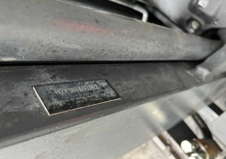 Linde H30T-01 - Gázüzemű targonca: 5 kép. Linde H30T-01 - Gázüzemű targonca: 5 kép.